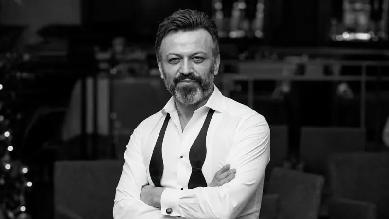 SERHAT MUSTAFA KILIÇ EVİNDE ÖLÜ BULUNDU!