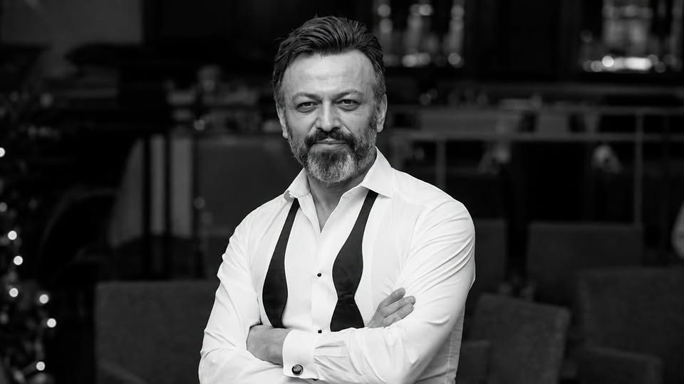SERHAT MUSTAFA KILIÇ EVİNDE ÖLÜ BULUNDU!
