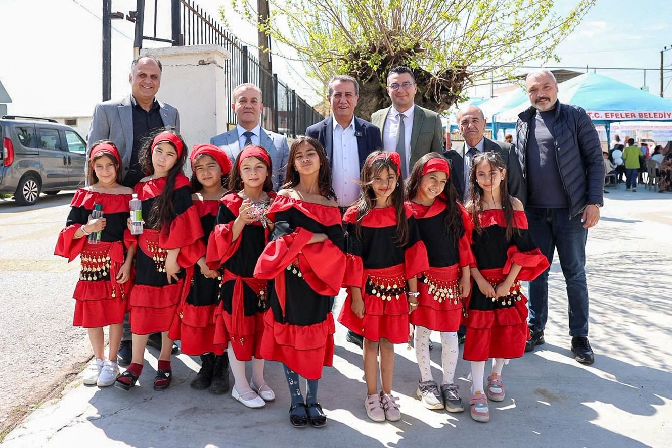 BAŞKAN ANIL YETİŞKİN DÜNYA ROMANLAR GÜNÜ ETKİNLİĞİNE KATILDI