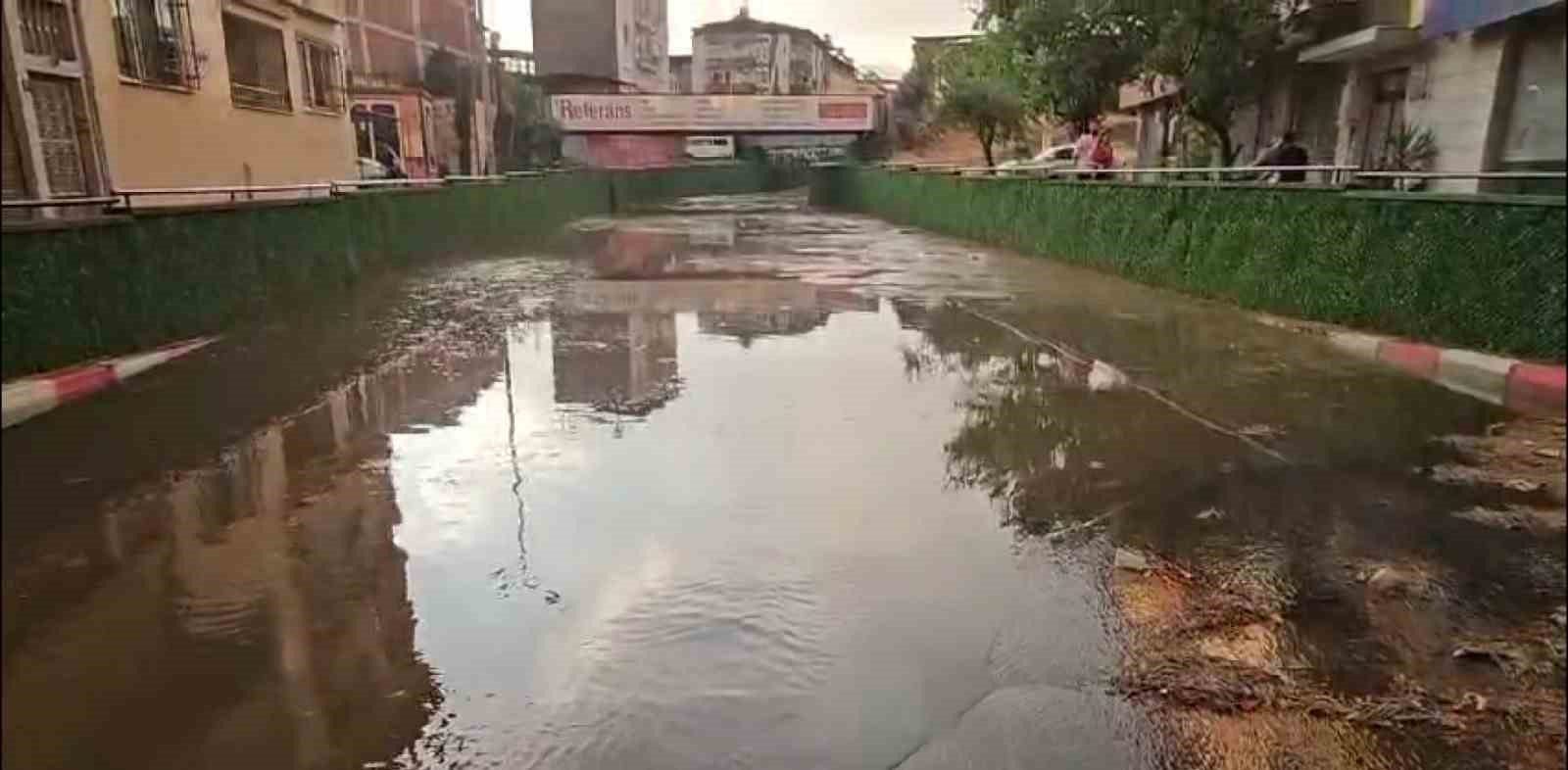 Nazilli’de dolu ve sağanak etkili oldu