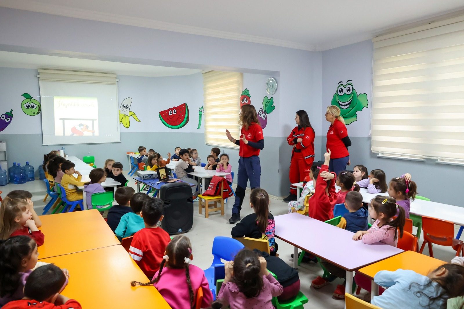 Efeler güvenli yarınları inşa ediyor