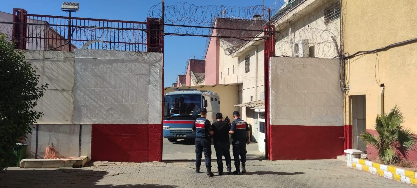 JANDARMA KOKOREÇ MALZEMESİ ÇALANLARI YAKALADI