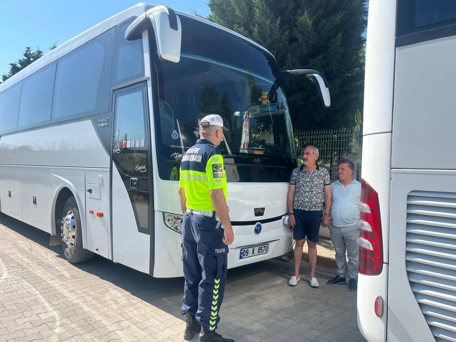 İNCİRLİOVA’DA ÖĞRENCİLERE EMNİYET KEMERİNİN ÖNEMİ ANLATILDI