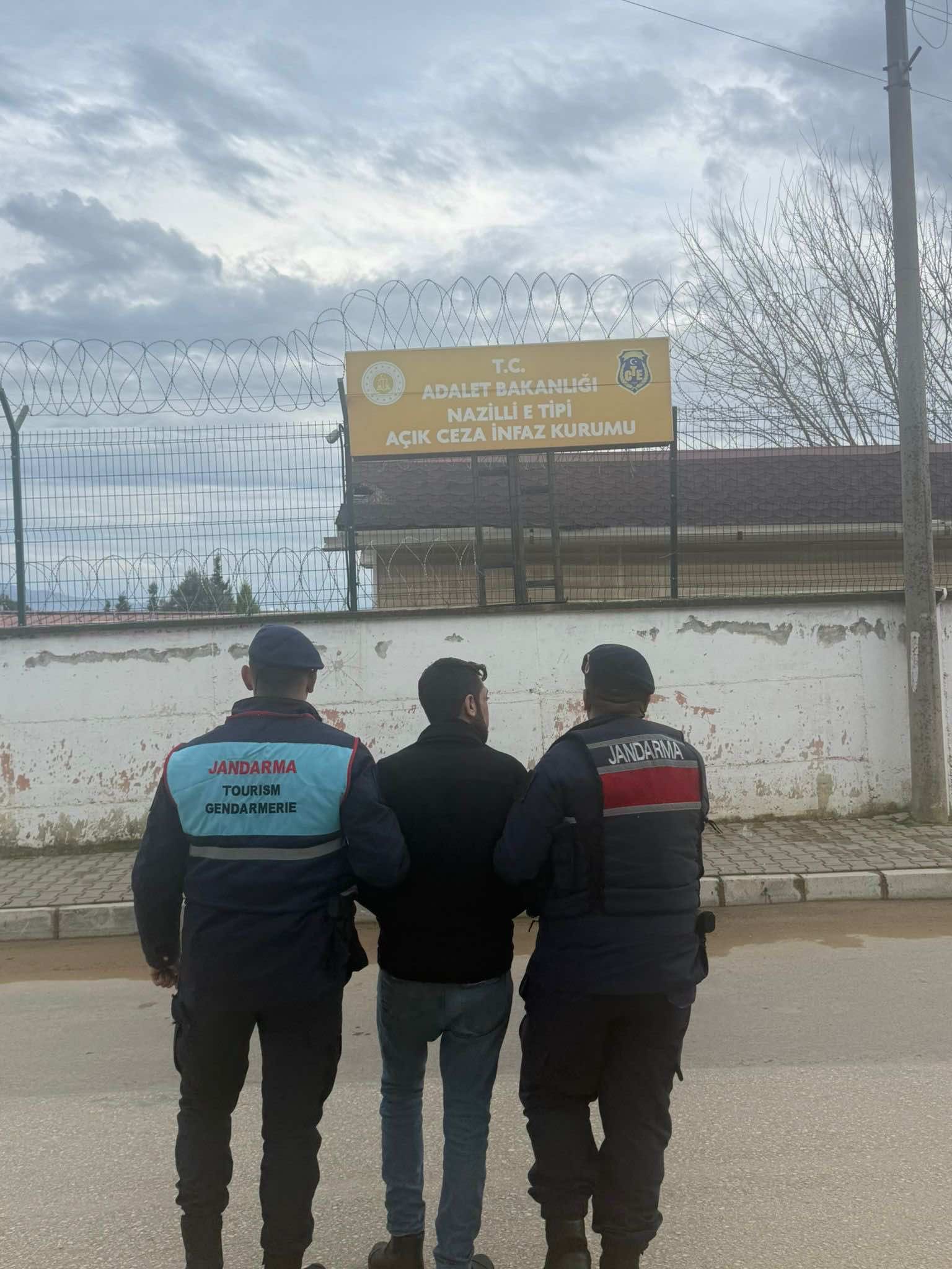 Aydın İl Jandarma Komutanlığından Aranan Şahıs Yakalaması