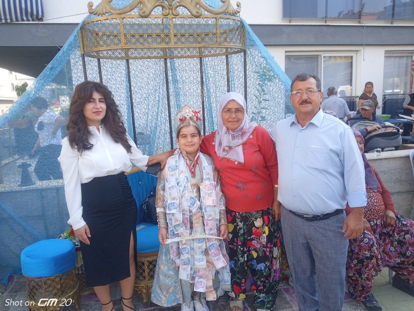 EMİR MEHMET ULUDAĞ’IN ERKEKLİĞE İLK ADIMI