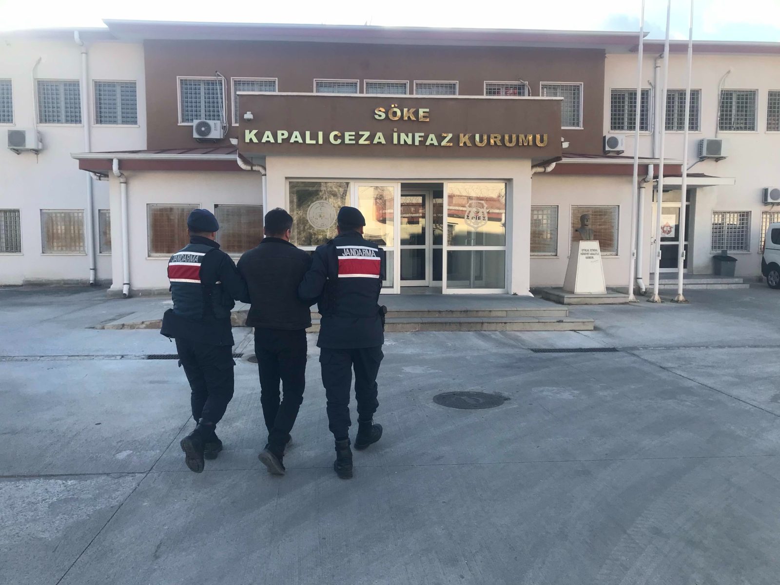 5 YIL CEZASI OLAN MAHKUM YAKALANDI