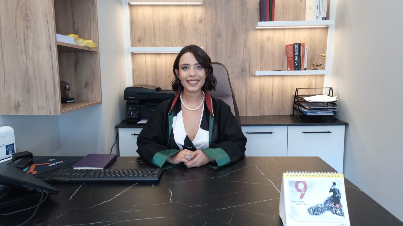 Genç Avukat Solen Ezgi Çimenci’den Görkemli Büro Açılışı