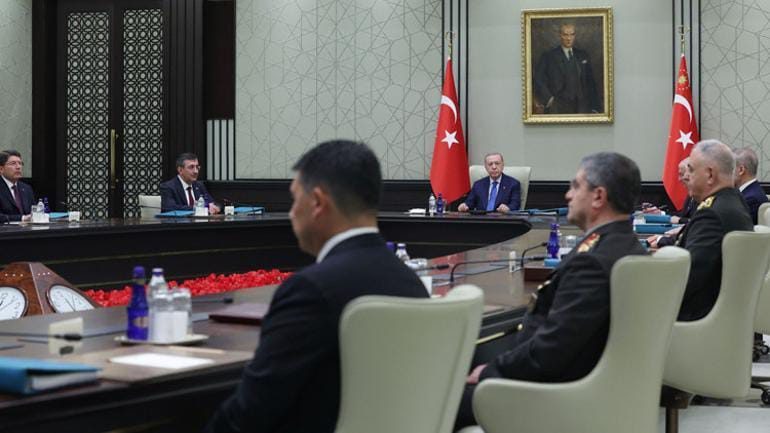 YAŞ kararları açıklandı: Yeni Genelkurmay Başkanı Selçuk Bayraktaroğlu oldu