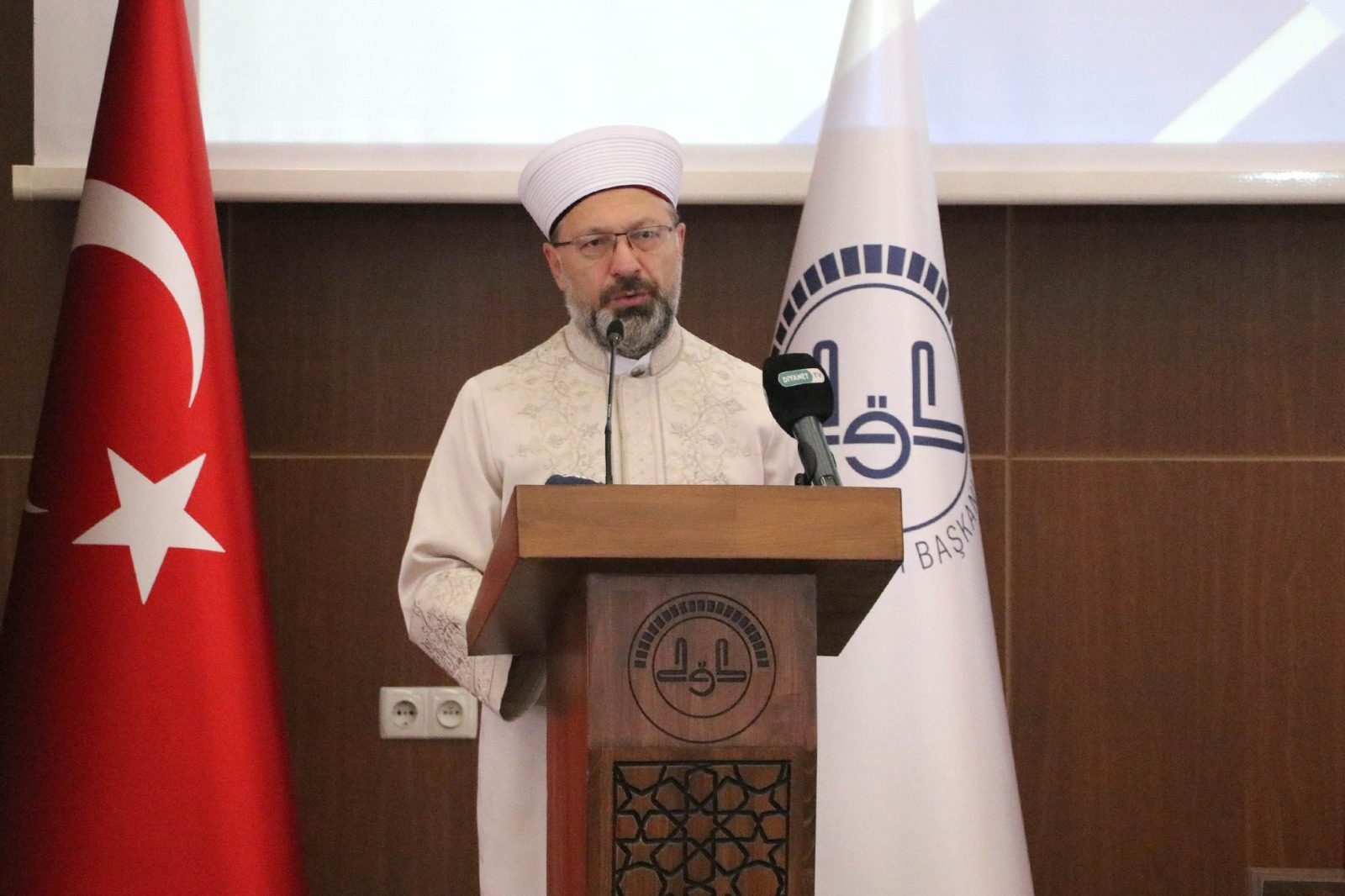 ‘Emekliye fitre verilir’ diyen Erbaş emekli olunca 87 bin TL  maaş alacak
