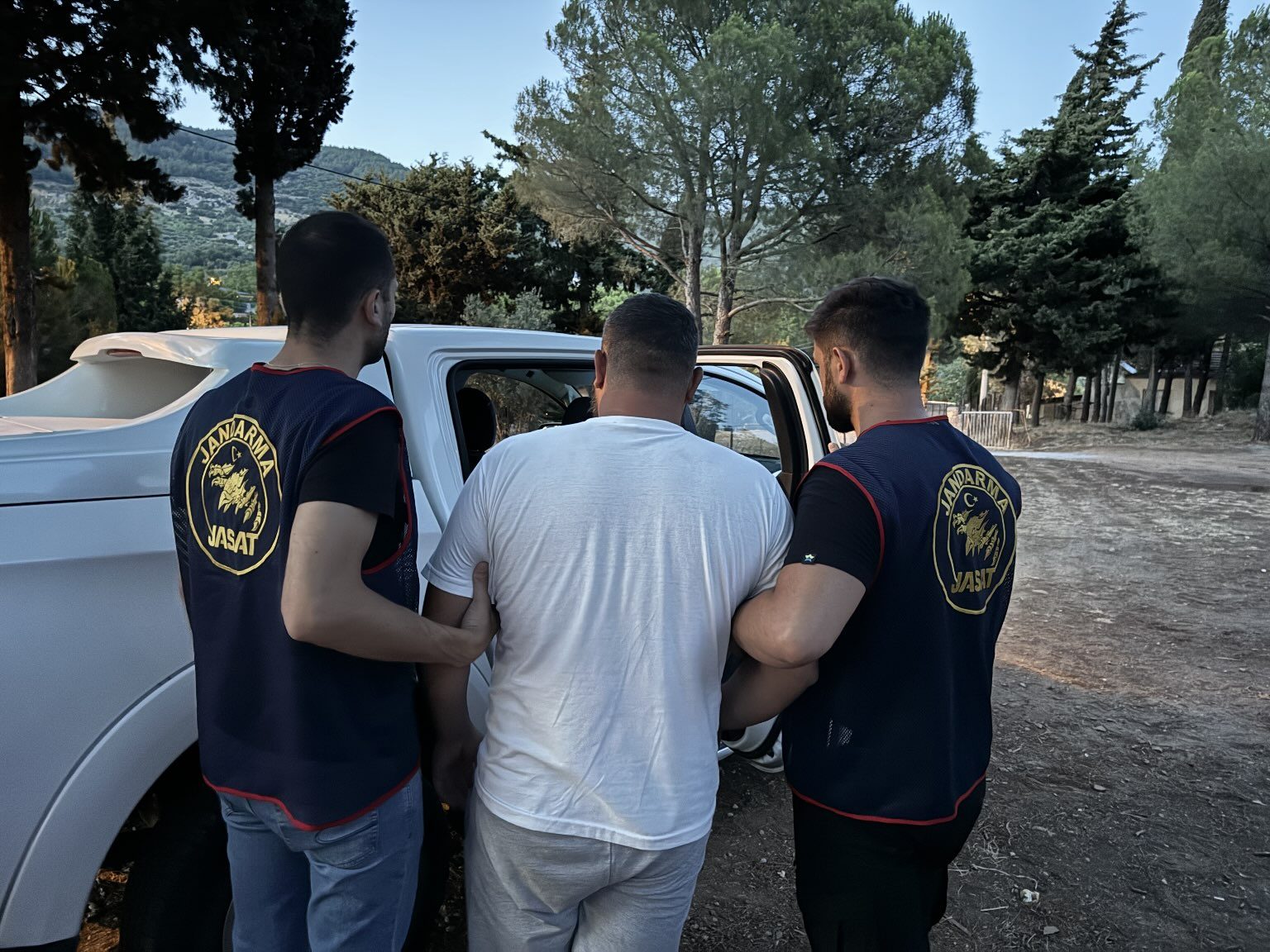 10 YIL KESİNLEŞMİŞ CEZASI OLAN ŞAHIS SÖKE’DE YAKALANDI