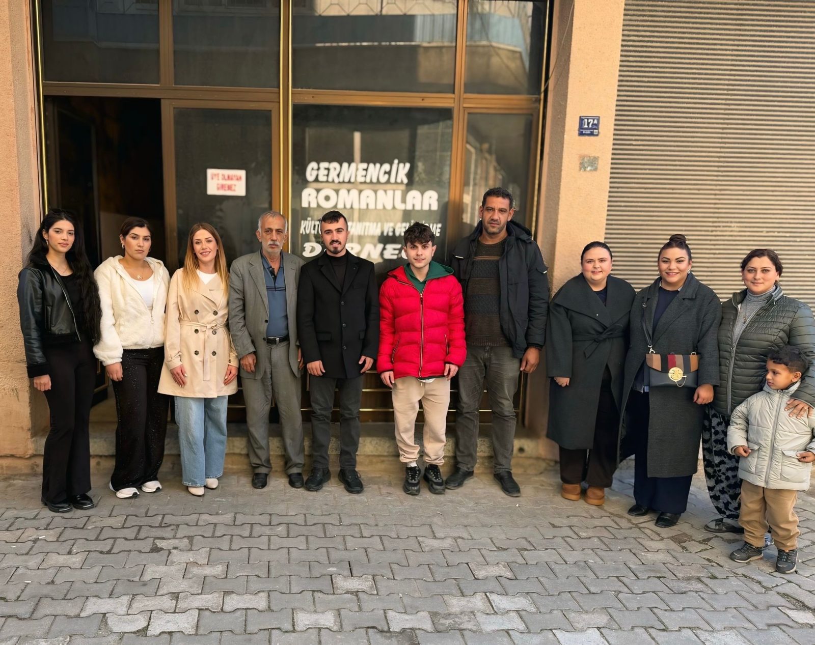 AK Parti Germencik Gençlik Kolları’ndan Romanlar Derneği’ne Ziyaret