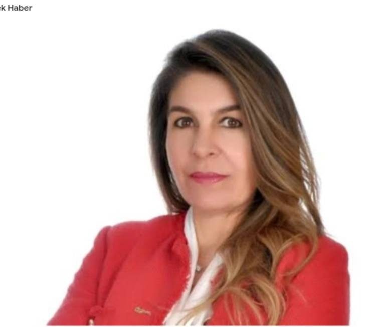 İYİ Parti Kuşadası Belediye Meclis Üyesi Eda Yurtcan İstifa Etti