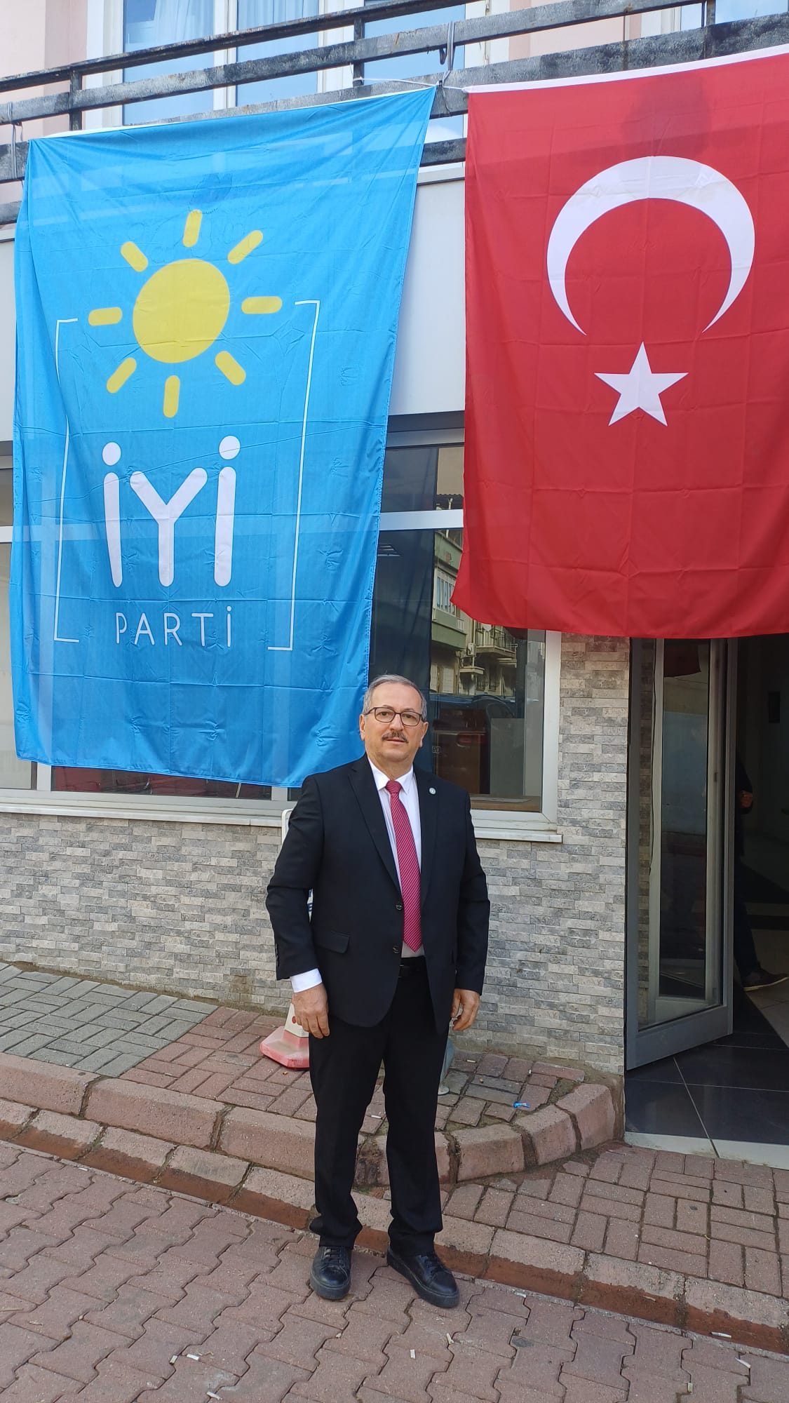 İYİ Parti Kuyucak İlçe Başkanı Fahrettin Kemik’ten 2026 Yeni Yıl Mesajı