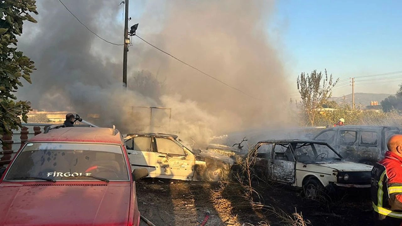 Efeler’de Yediemin Otoparkında Yangın: 5 Otomobil ve 30 Motosiklet Kül Oldu