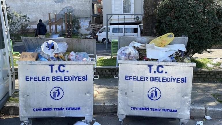Belediye işçileri iş bıraktı, sokaklarda çöp yığınları oluştu