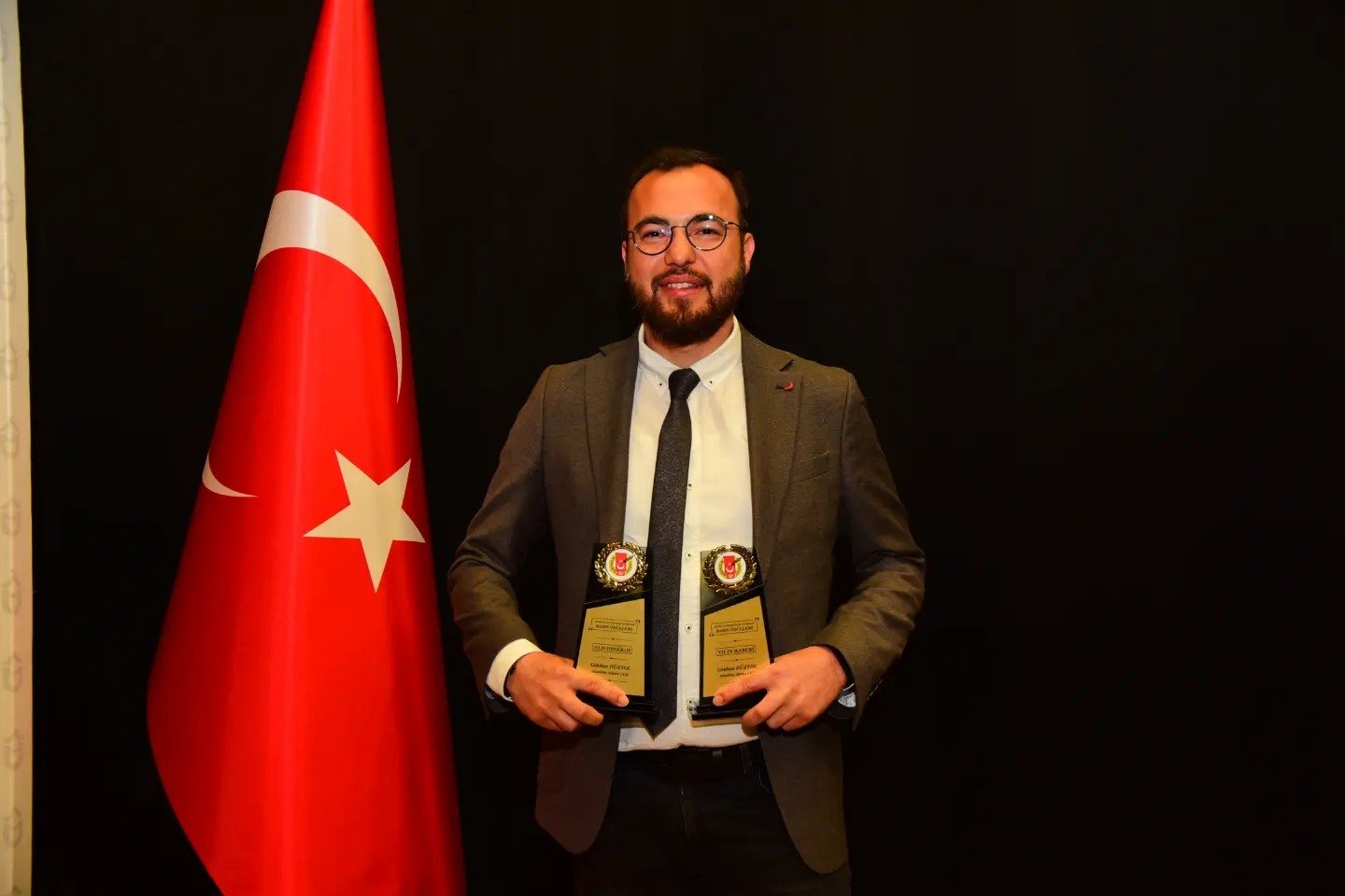 AYDIN GAZETECİLER CEMİYETİ ÖDÜLÜNÜ, GÖKHAN DÜZYOL İKİ ÖDÜLLE TAÇ’LANDIRDI