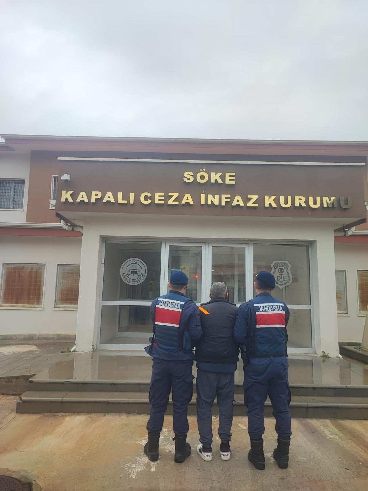 Kuşadası’nda 22 yıl 9 ay hapis cezası bulunan hükümlü yakalandı