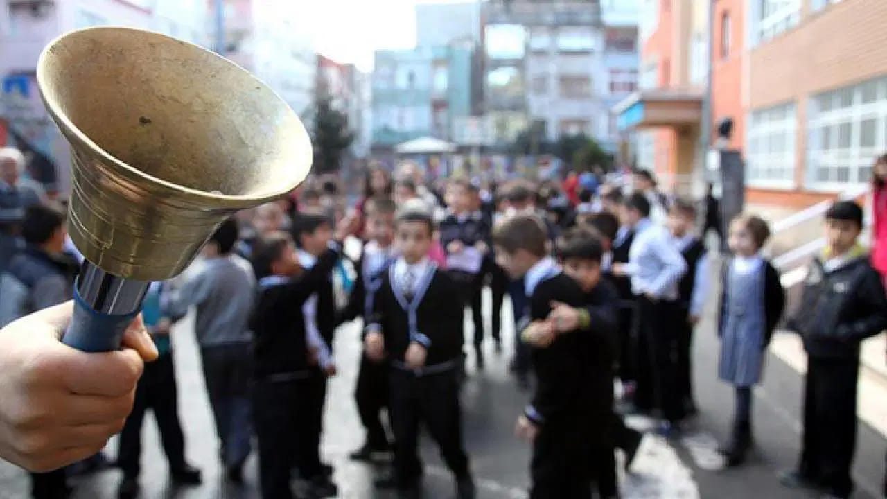 Okullarda yeni dönem… MEB'den 'zil' kararı!