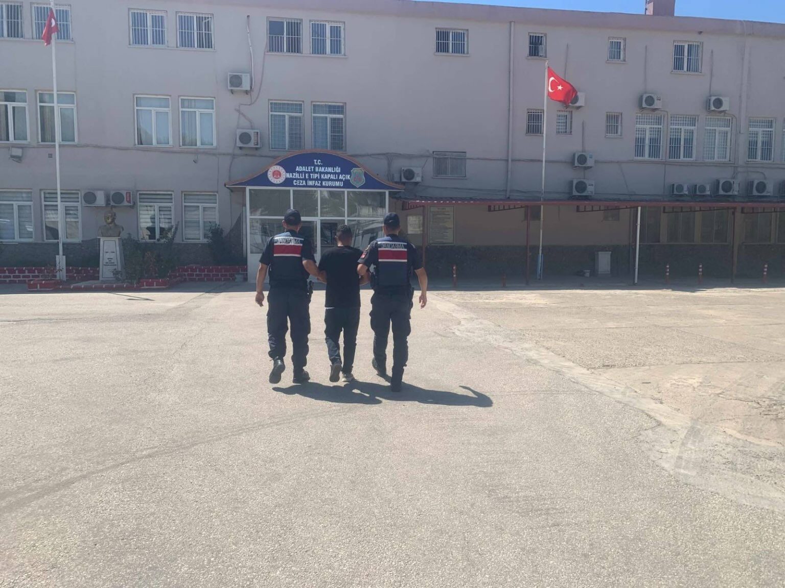 Karacasu’da Aranan Şahıs Yakalandı