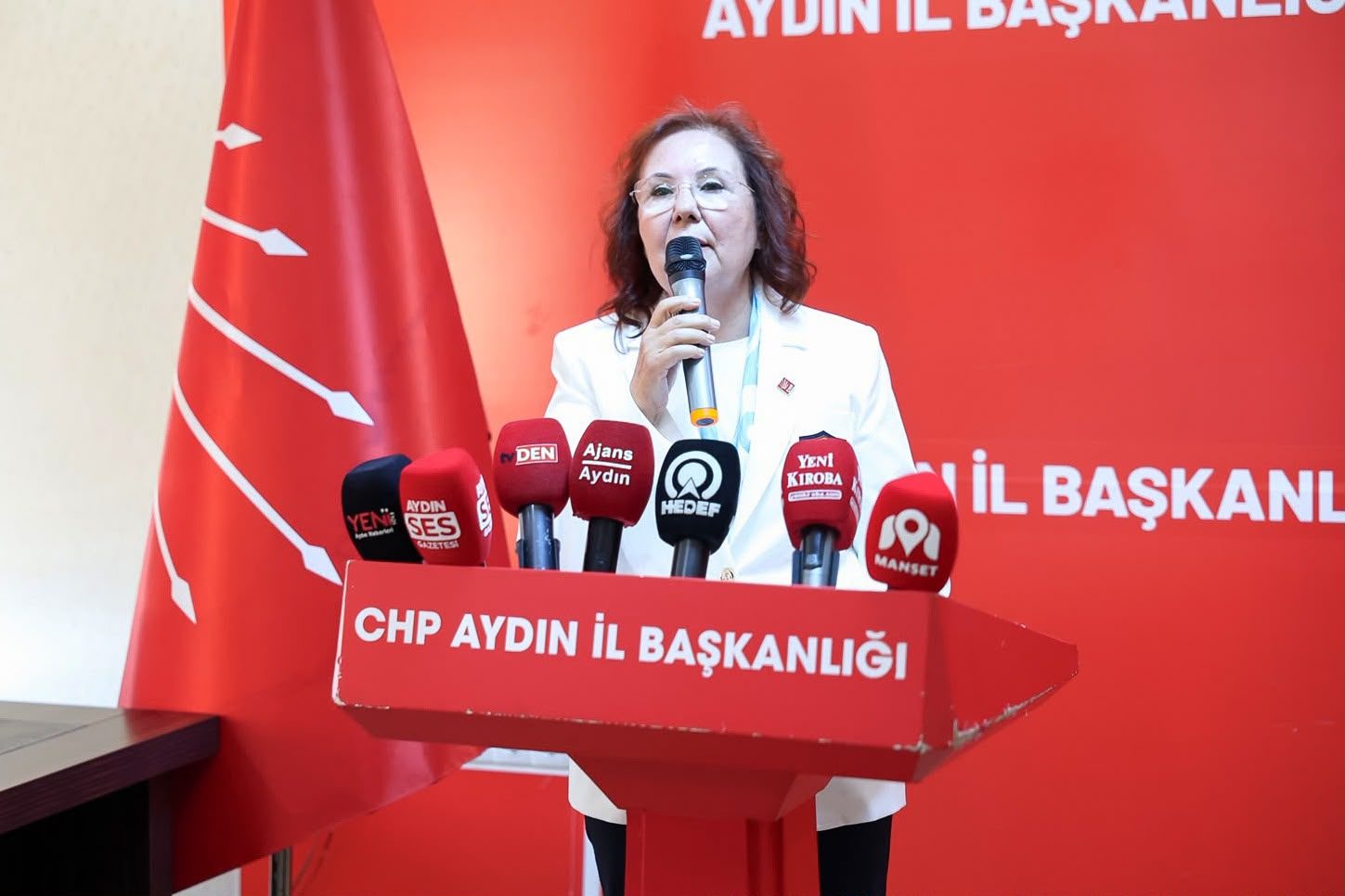 CHP Aydın İl Kadın Kolları Başkanı Ayşe Özdemir'den Görevden Alma Kararına Sert Tepki