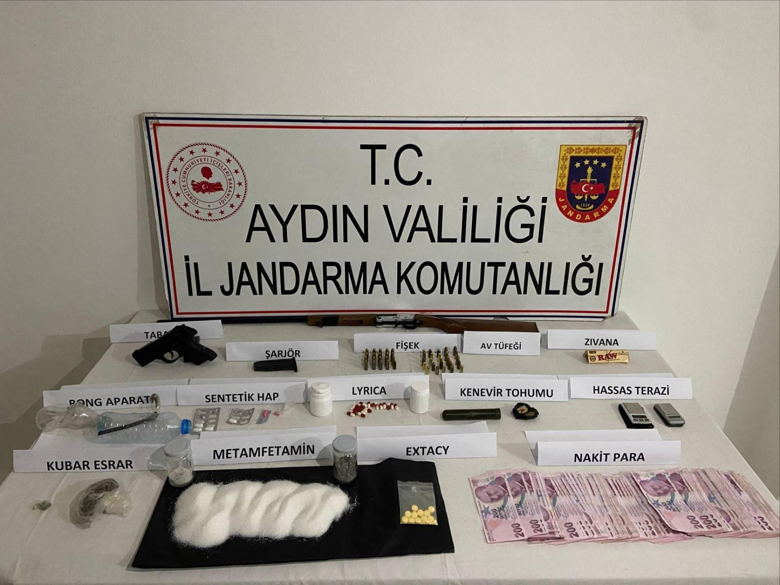 Germencik'te uyuşturucu operasyonu: 2 şüpheli tutuklandı