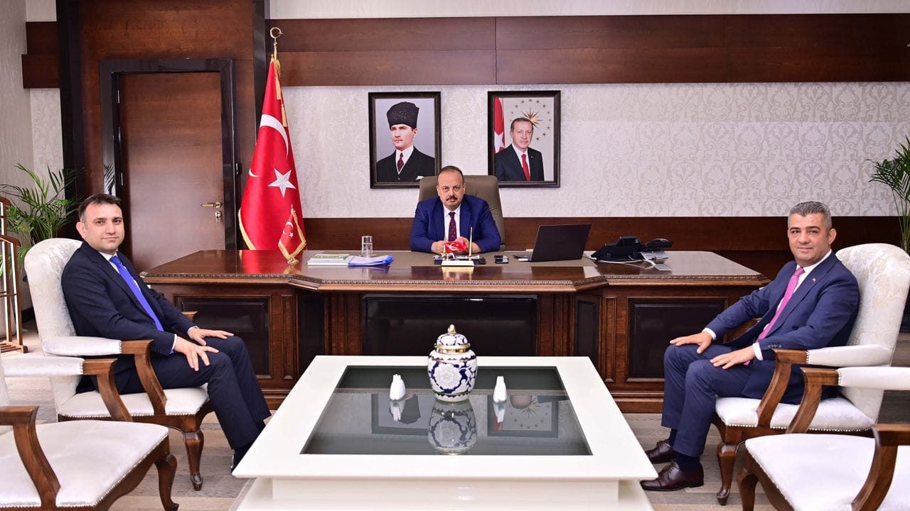 Aydın İl Milli Eğitim Müdürü Mehmet Yiğit görevine başladı