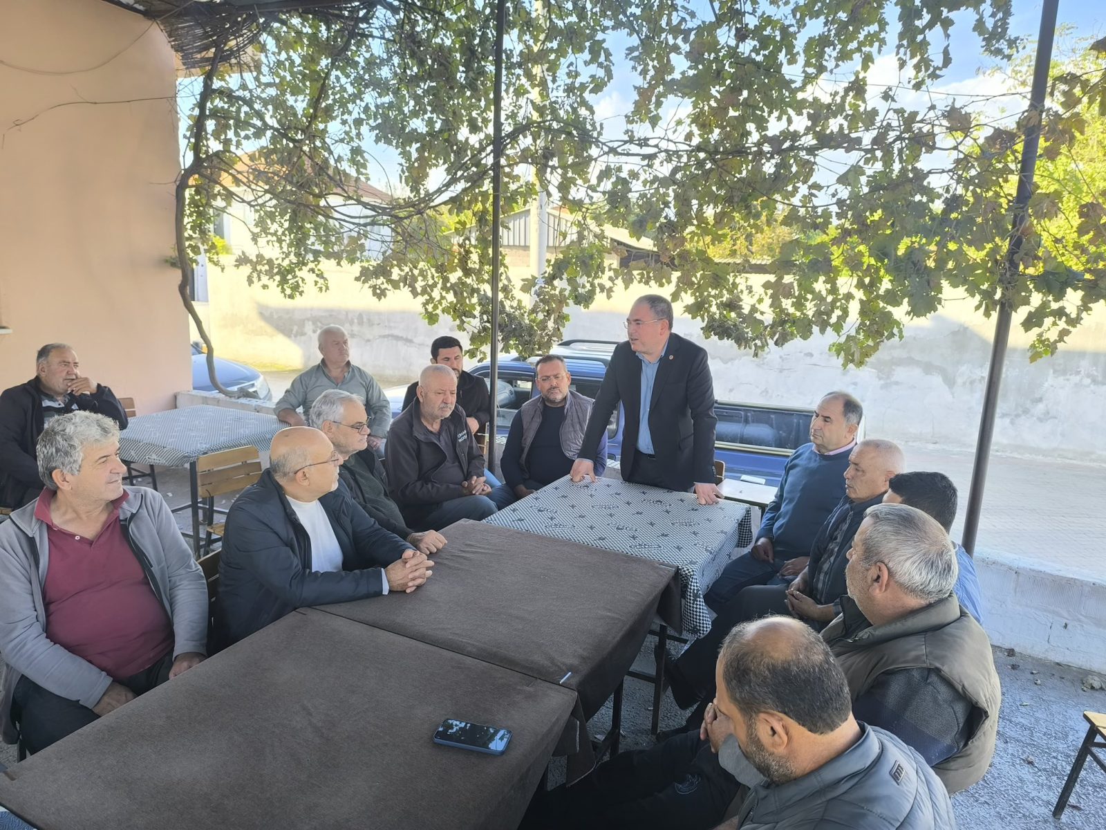 CHP’Lİ EVRİM KARAKOZ GERMENCİK VE EFELER’DE VATANDAŞLA BİR ARAYA GELDİ