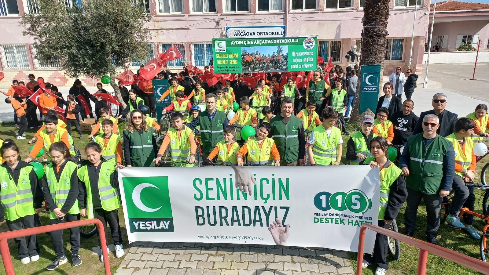 Çine Akçaova Ortaokulu’nda Yeşilay Haftası Coşkusu: Sağlıklı Yaşam İçin Pedal Çevirdiler
