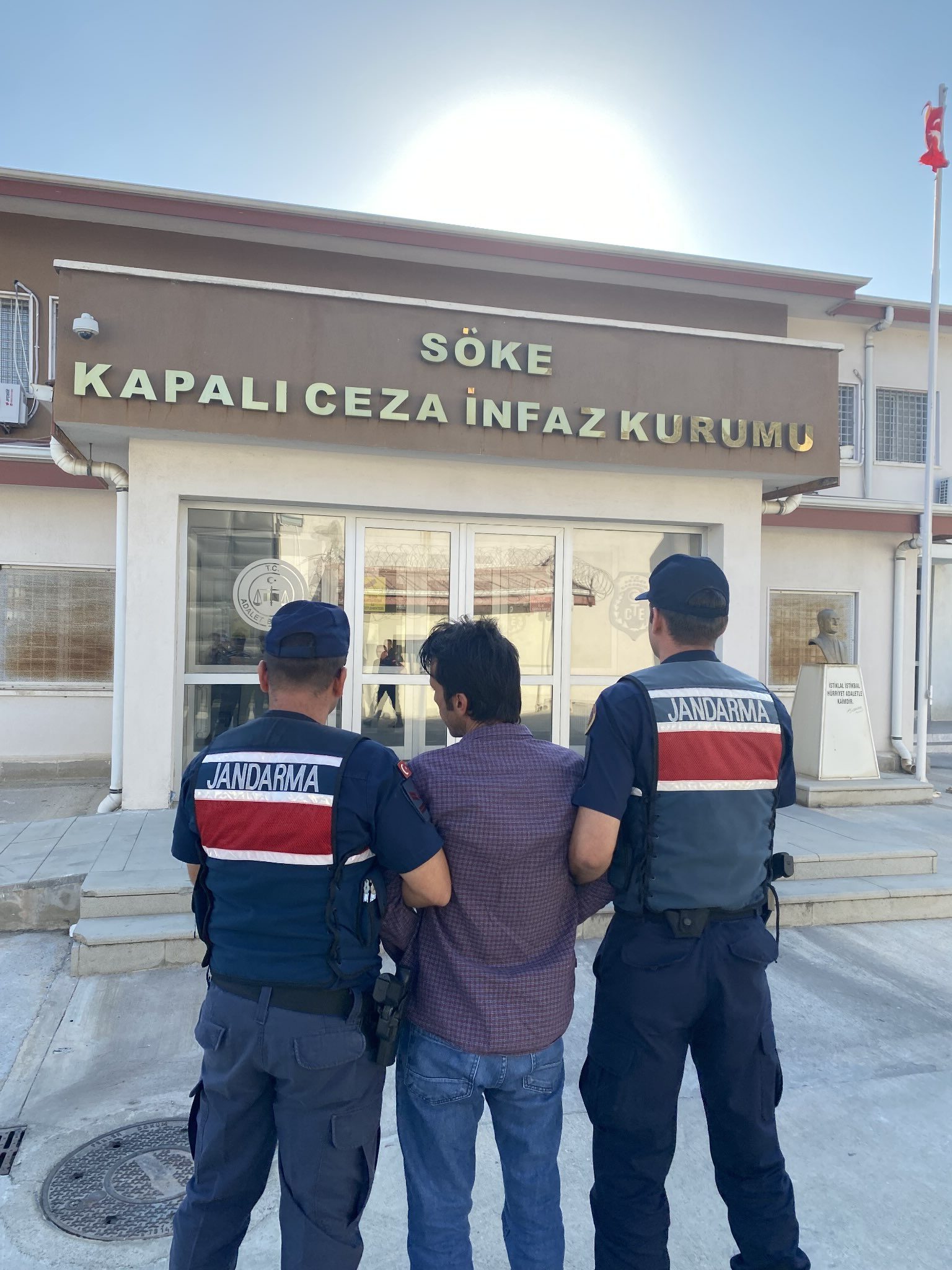 TABANCA İLE ATEŞ AÇAN ŞAHIS YAKALANDI