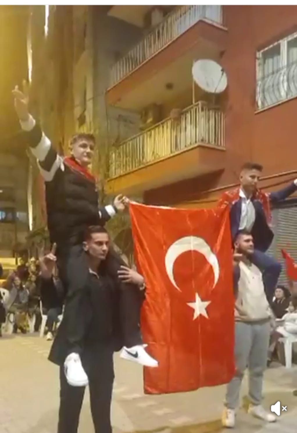 Düğün Gibi Asker Uğurlaması