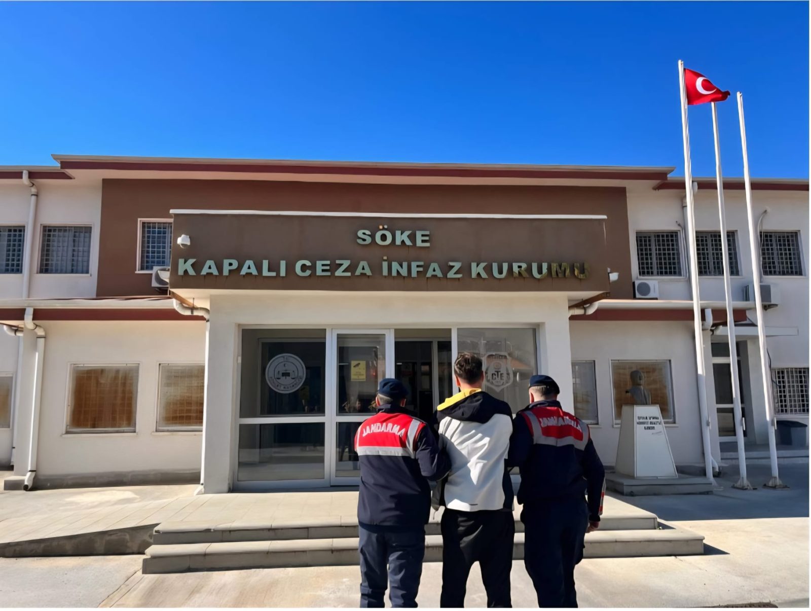 UYUŞTURUCU SUÇUNDAN ARANAN ŞAHIS YAKALANDI