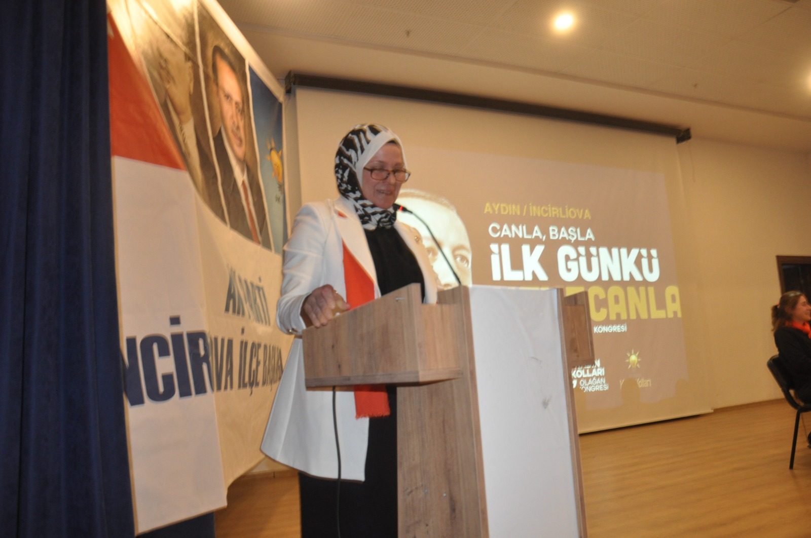 AK Parti İncirliova  İlçe Kadın Kolları Başkanı Karabulut, güven tazeledi