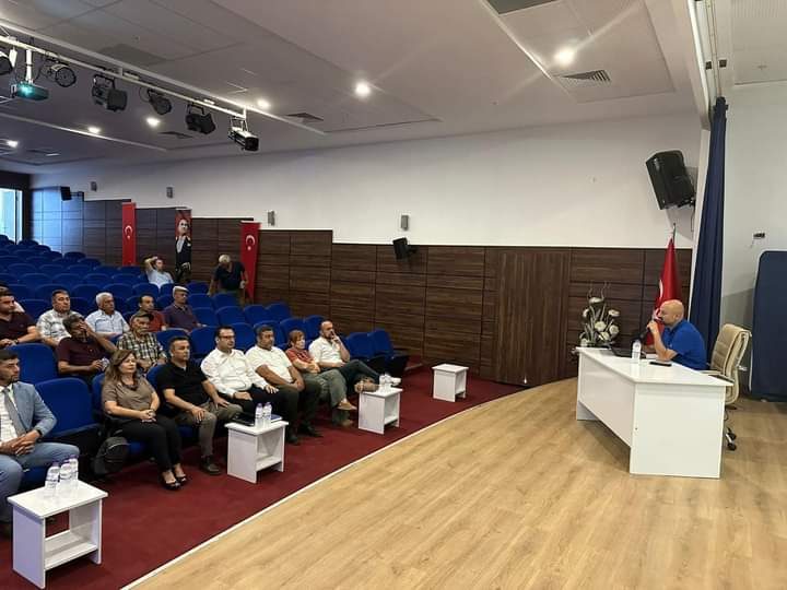 İNCİRLİOVADA İNCİR SİYAH SİNEĞİ, İNCİR HASTALIK VE ZARARLI EĞİTİM TOPLANTISI DÜZENLEDİ