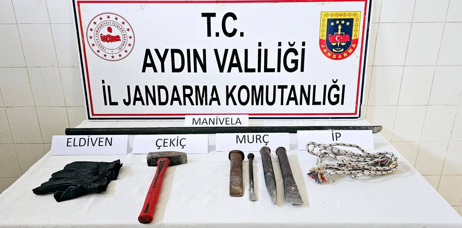 İZİNSİZ KAZI YAPAN 6 ŞÜPHELİ YAKALANDI