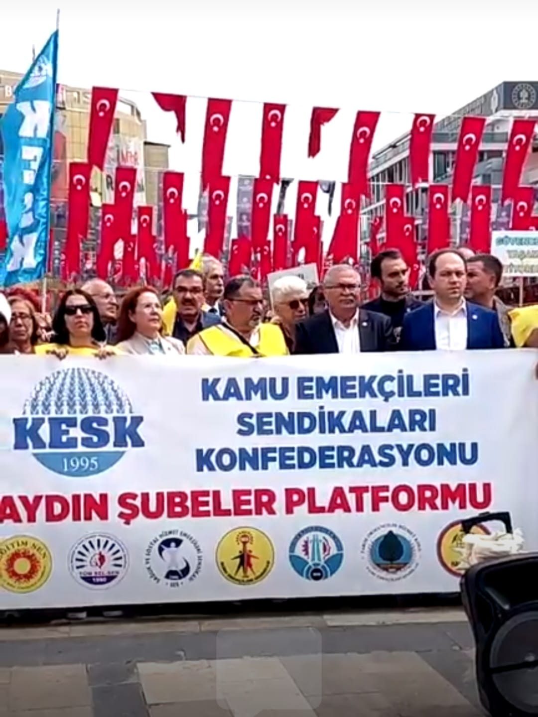 Aydın’da Şiddete Karşı “Yaşam Nöbeti”: Eğitimciler İş Bırakma Kararı Aldı