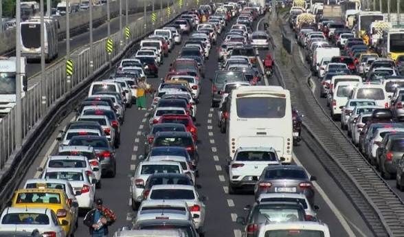 Aydın’da Araç Sayısı 673 Bin 565’e Ulaştı: Şubat Ayında Trafikte Yoğun Hareketlilik