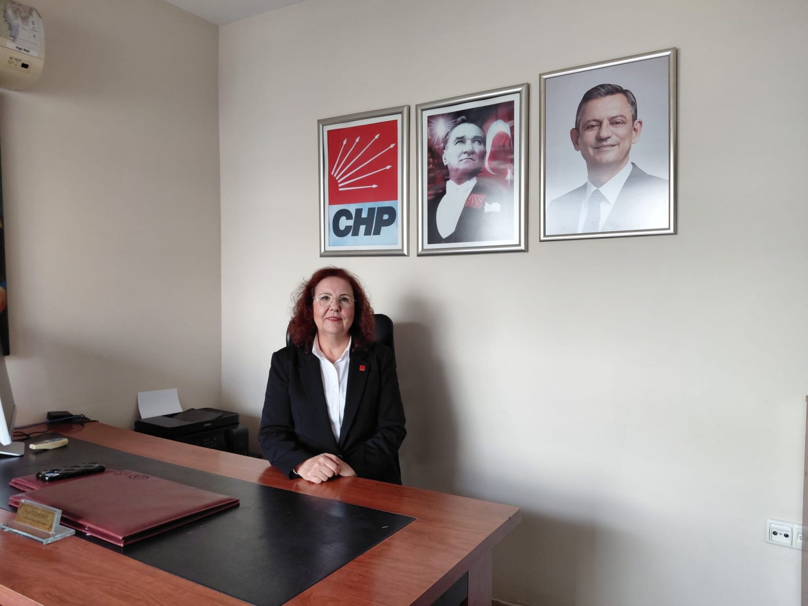CHP Aydın'da Görevden Alma Depremi Sürüyor: İl Kadın Kolları Başkanı Ayşe Özdemir Görevden Alındı