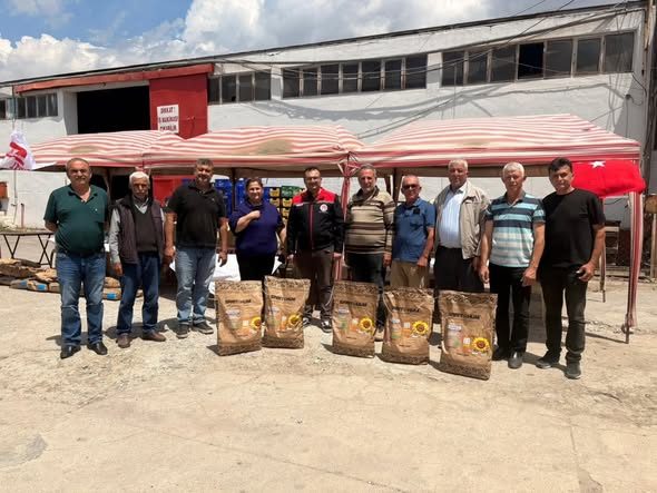 İNCİRLİOVA’DA ÇİFTÇİYE DEV DESTEK: 770 KİLO AYÇİÇEĞİ TOHUMU DAĞITILDI