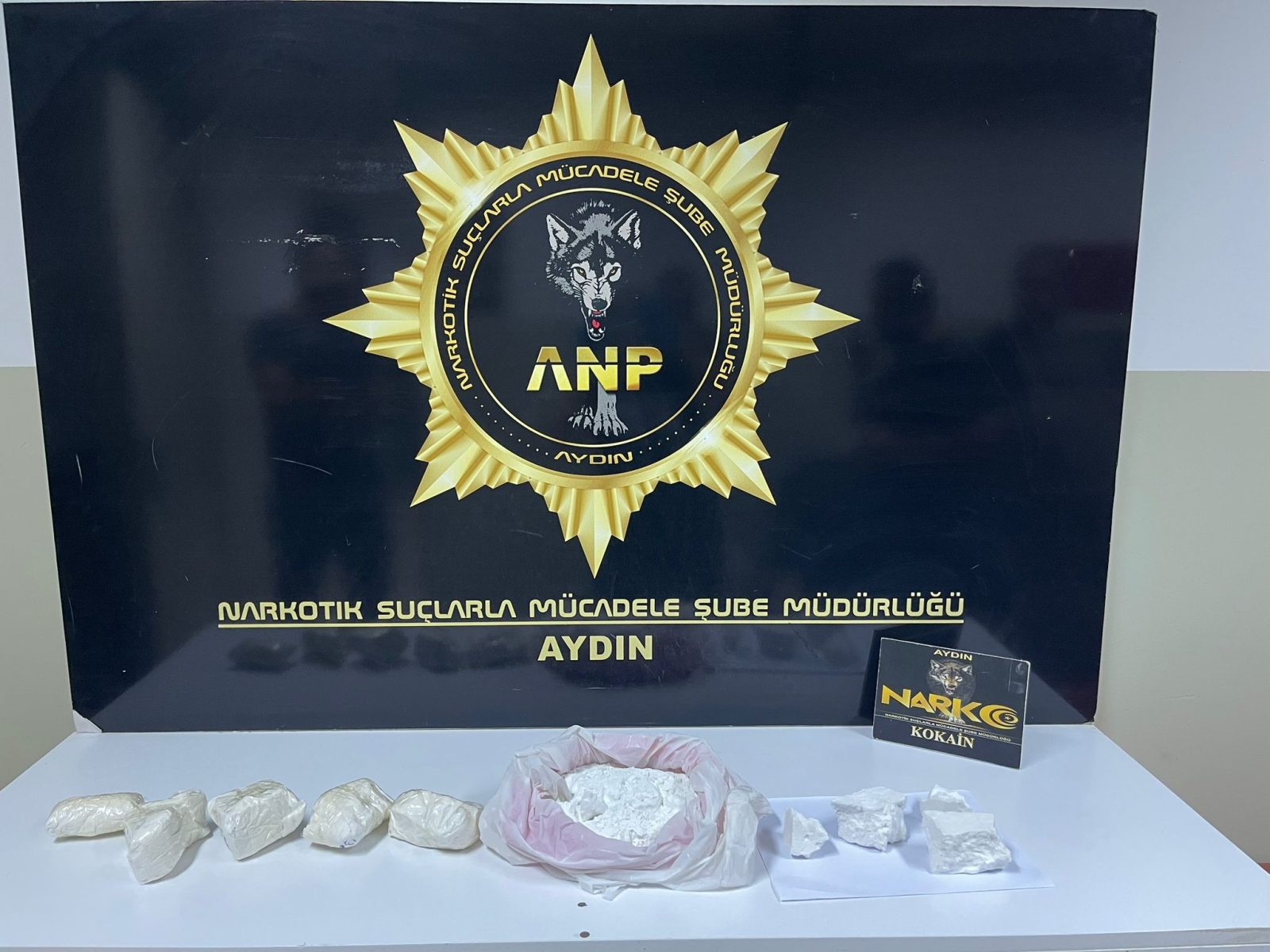 SULTANHİSAR’DA UYUŞTURUCU OPERASYONU! 2 KİLO 889 GRAM KOKAİN ELE GEÇİRİLDİ