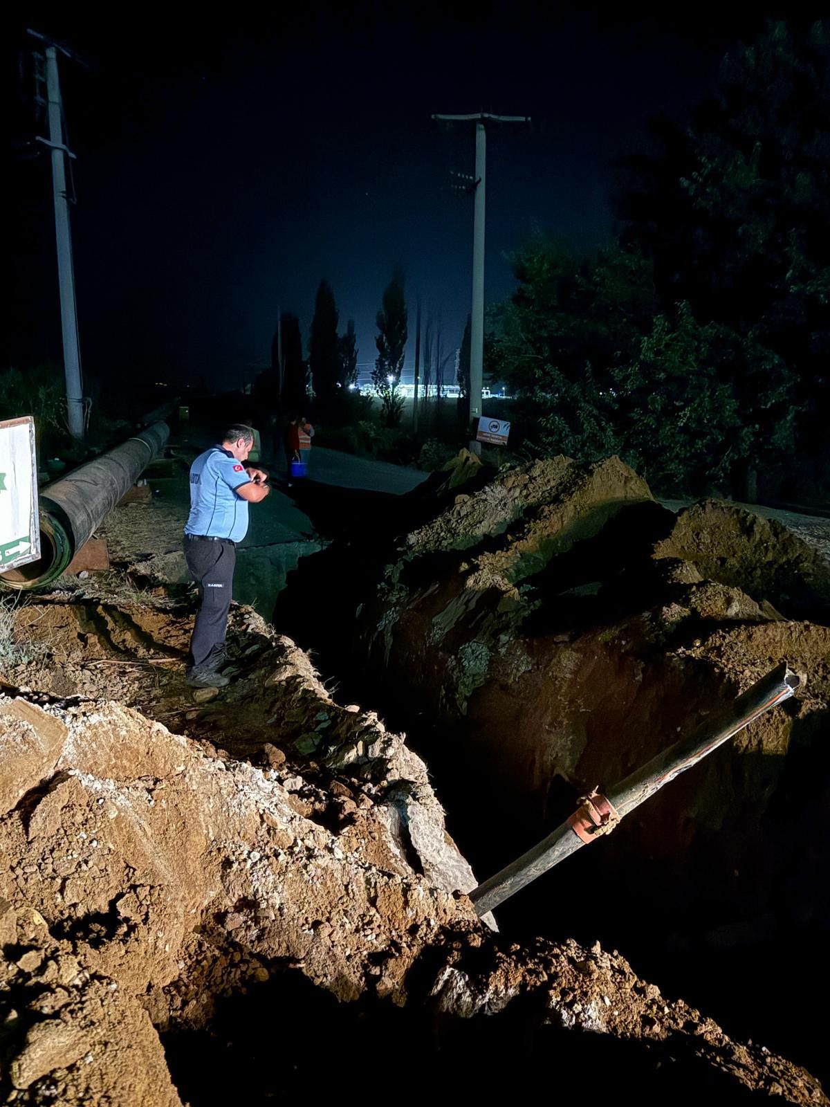 GERMENCİK BELEDİYESİ’NDEN İZİNSİZ KAZI OPERASYONU