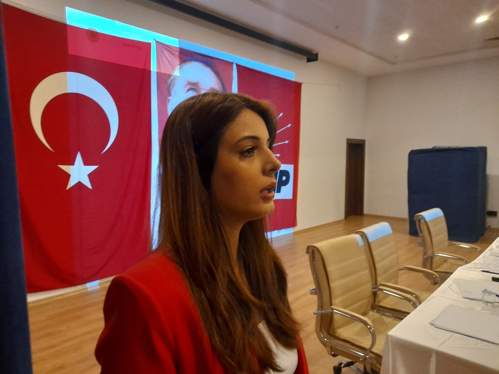 CHP İncirliova  Kadın Kolları Yine Yeniden Merve Menderes Dedi