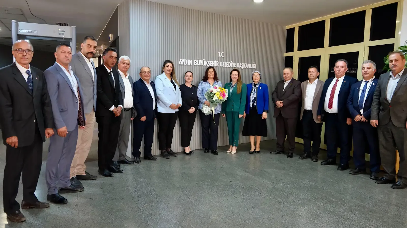 BAŞKAN ÇERÇİOĞLU’NA EFELER’İN MUHTARLARINDAN ZİYARET