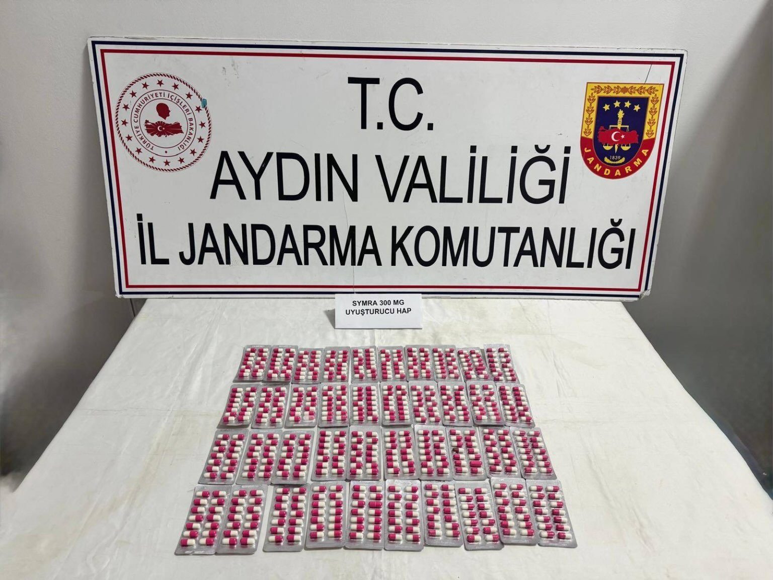 AYDIN OTOYOLUNDA UYUŞTURUCU OPERASYONU