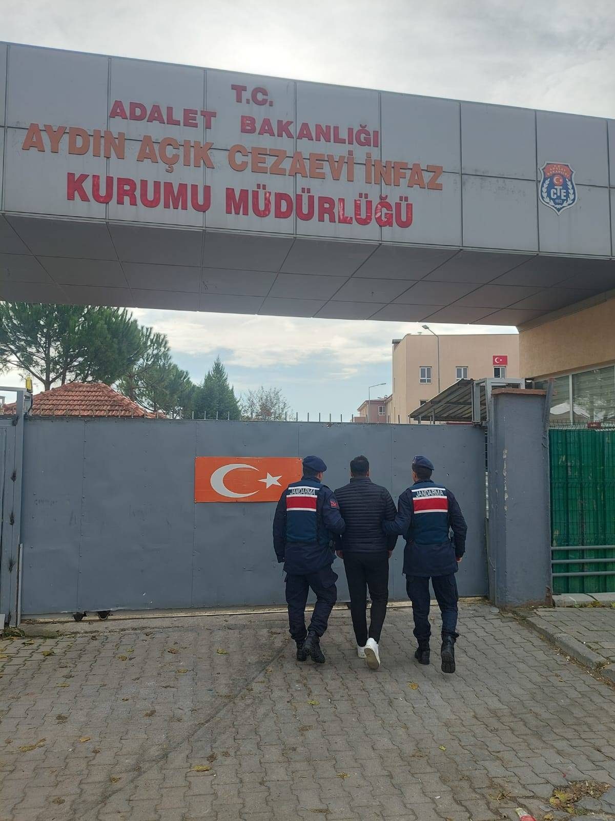 ZEHİR TACİRLERİ YAKALANDI