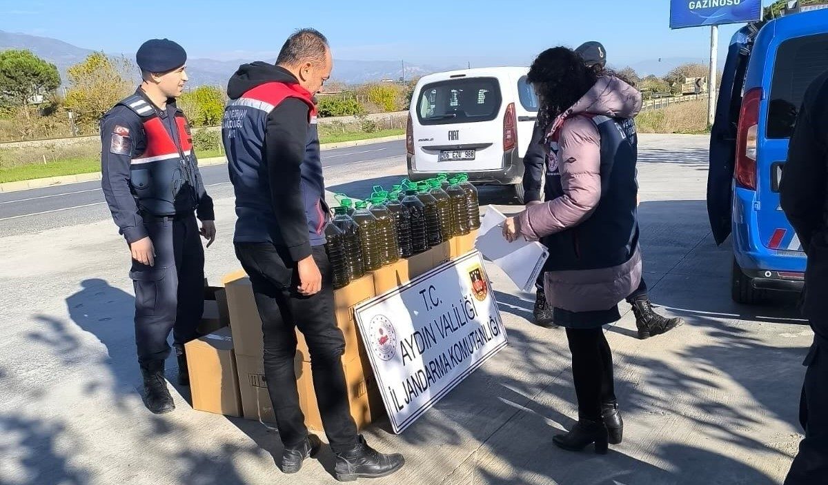 Aydın’da yağ denetimi! Otobüs bagajından 400 litre kaçak yağ çıktı