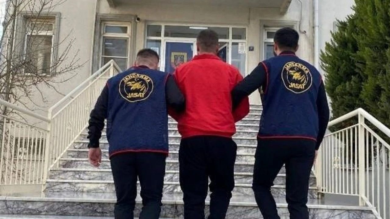 Söke’de Cinayet Suçundan Aranan Şahıs Jandarma Tarafından Yakalandı