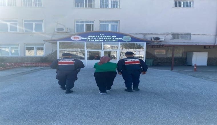 Aydın’da Uyuşturucu Suçlusuna Jandarmadan Kıskıvrak Yakalama