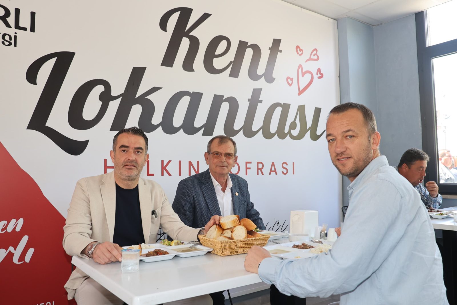 Koçarlı Belediyesi’nden Halkçı Hizmet: Kent Lokantası Hizmete Başladı