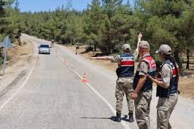 KÖŞK’TE UYUŞTURUCU KULLANAN ŞOFÖRÜN EHLİYETİNE EL KONULDU