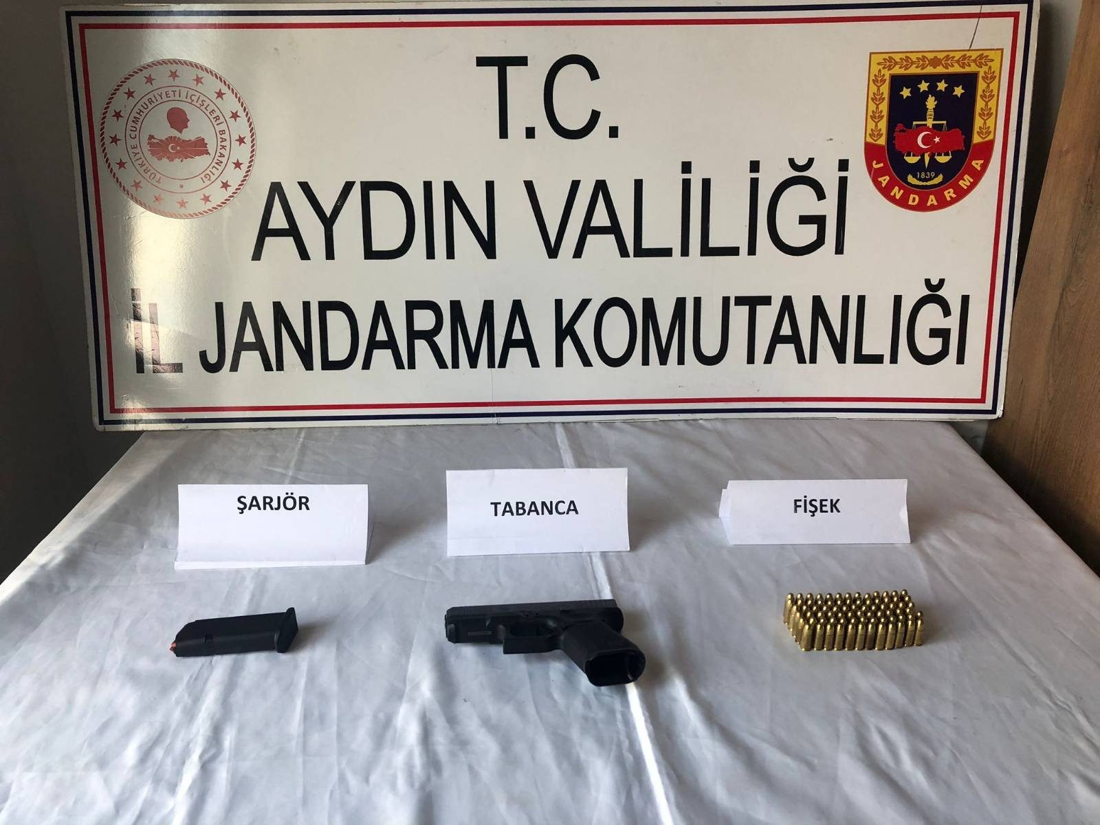 İncirliova’da  Ruhsatsız Tabanca Ele Geçirildi